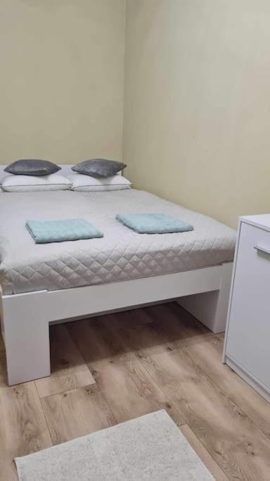 Mily, Nowy, Luksusowy Apartament Przemyśl Exterior foto