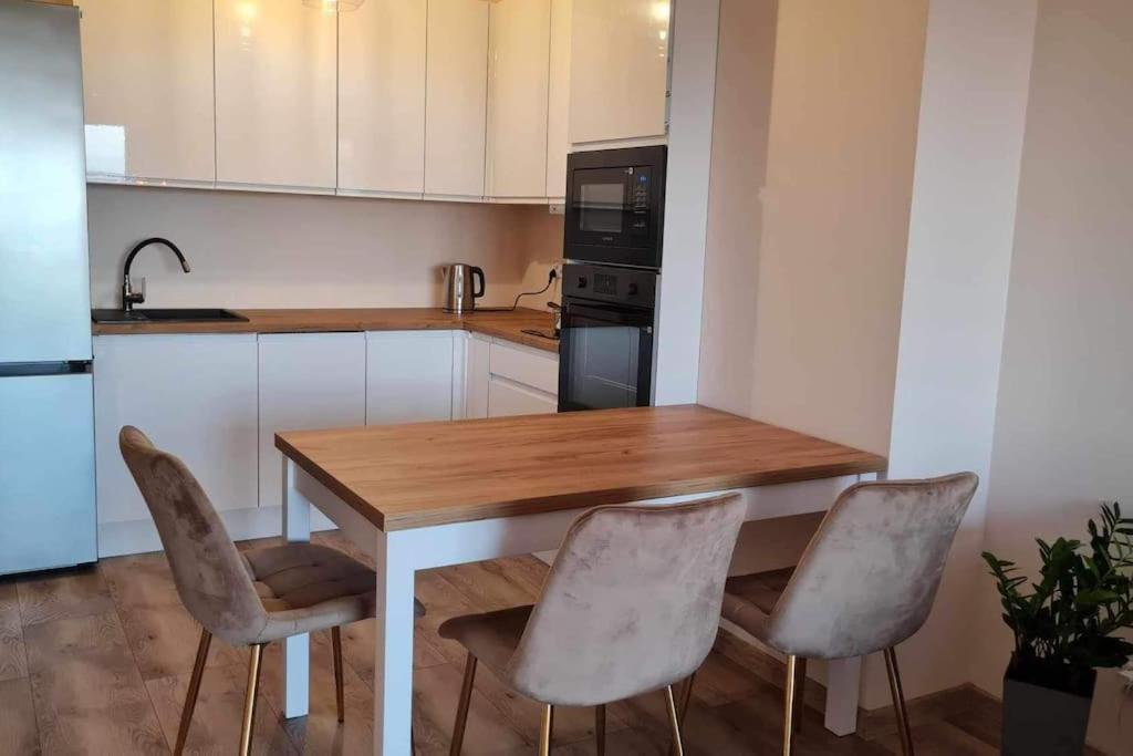 Mily, Nowy, Luksusowy Apartament Przemyśl Exterior foto